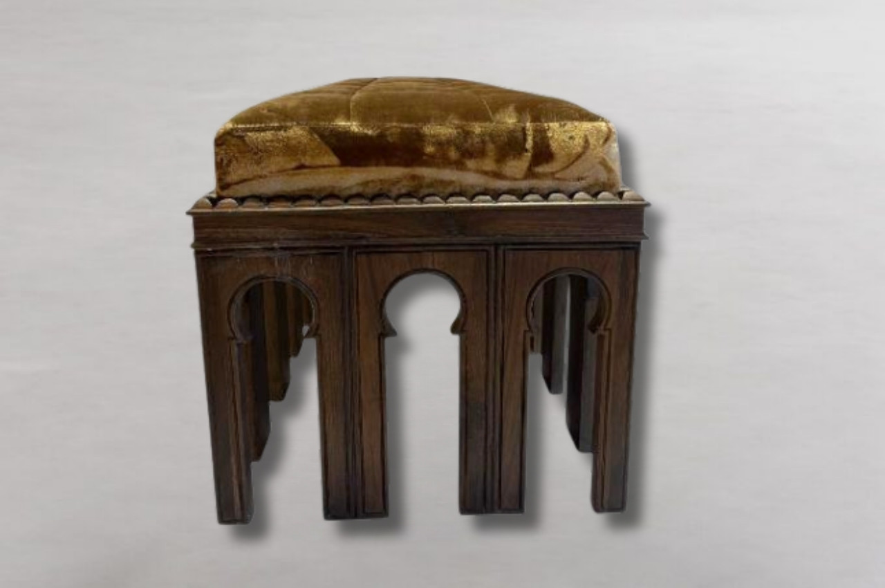 OTTOMAN VELVETY LUXE